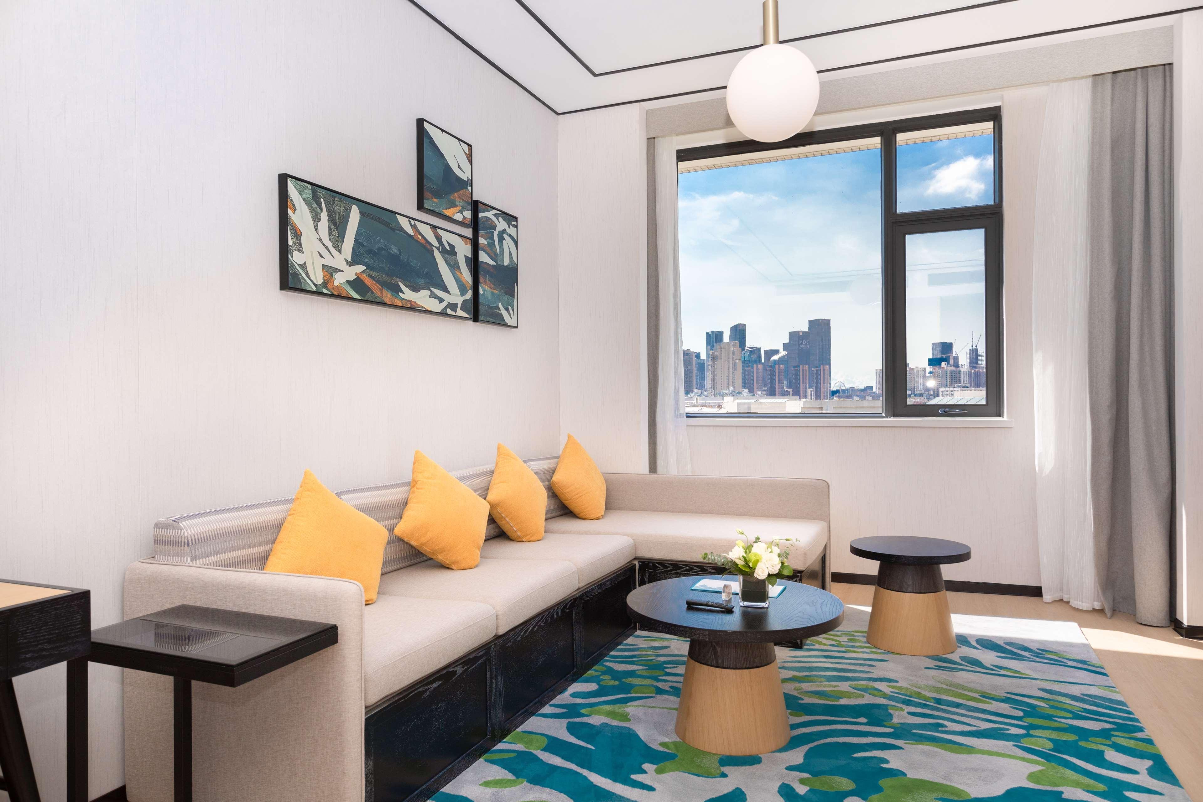Hilton Garden Inn Shenzhen Nanshan Avenue Экстерьер фото