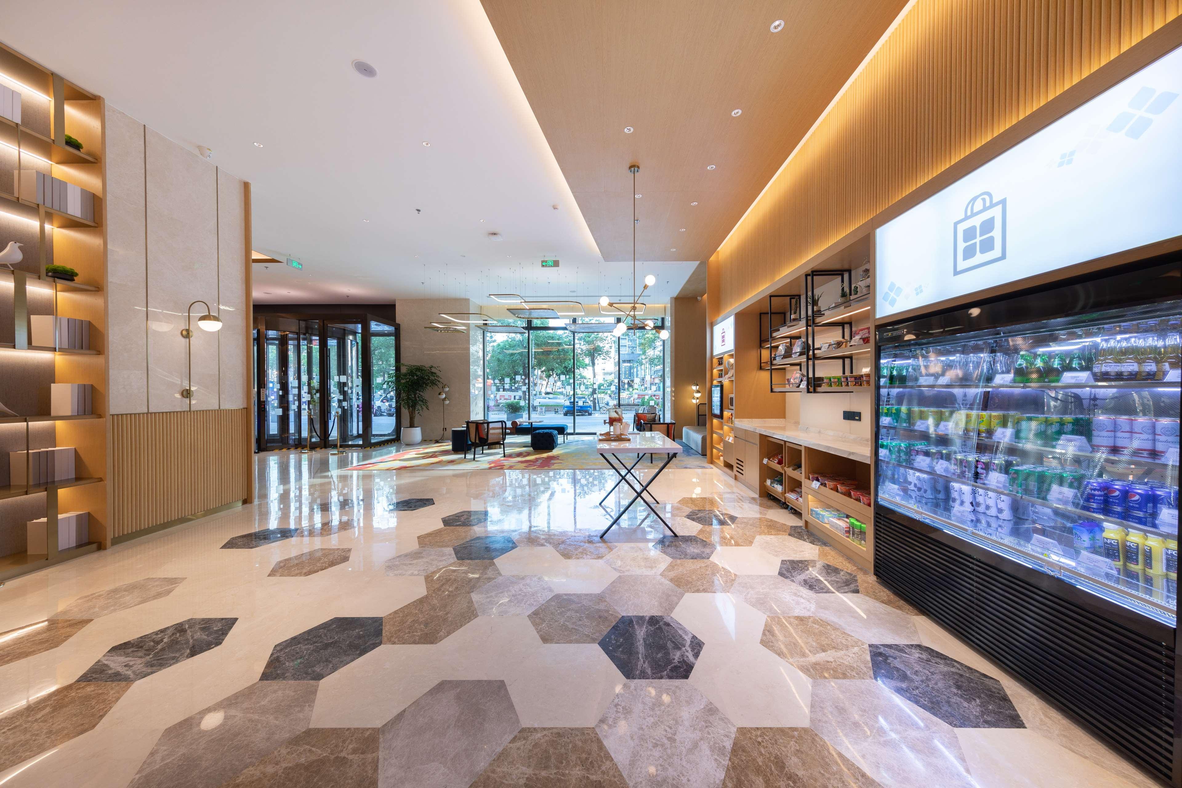 Hilton Garden Inn Shenzhen Nanshan Avenue Экстерьер фото
