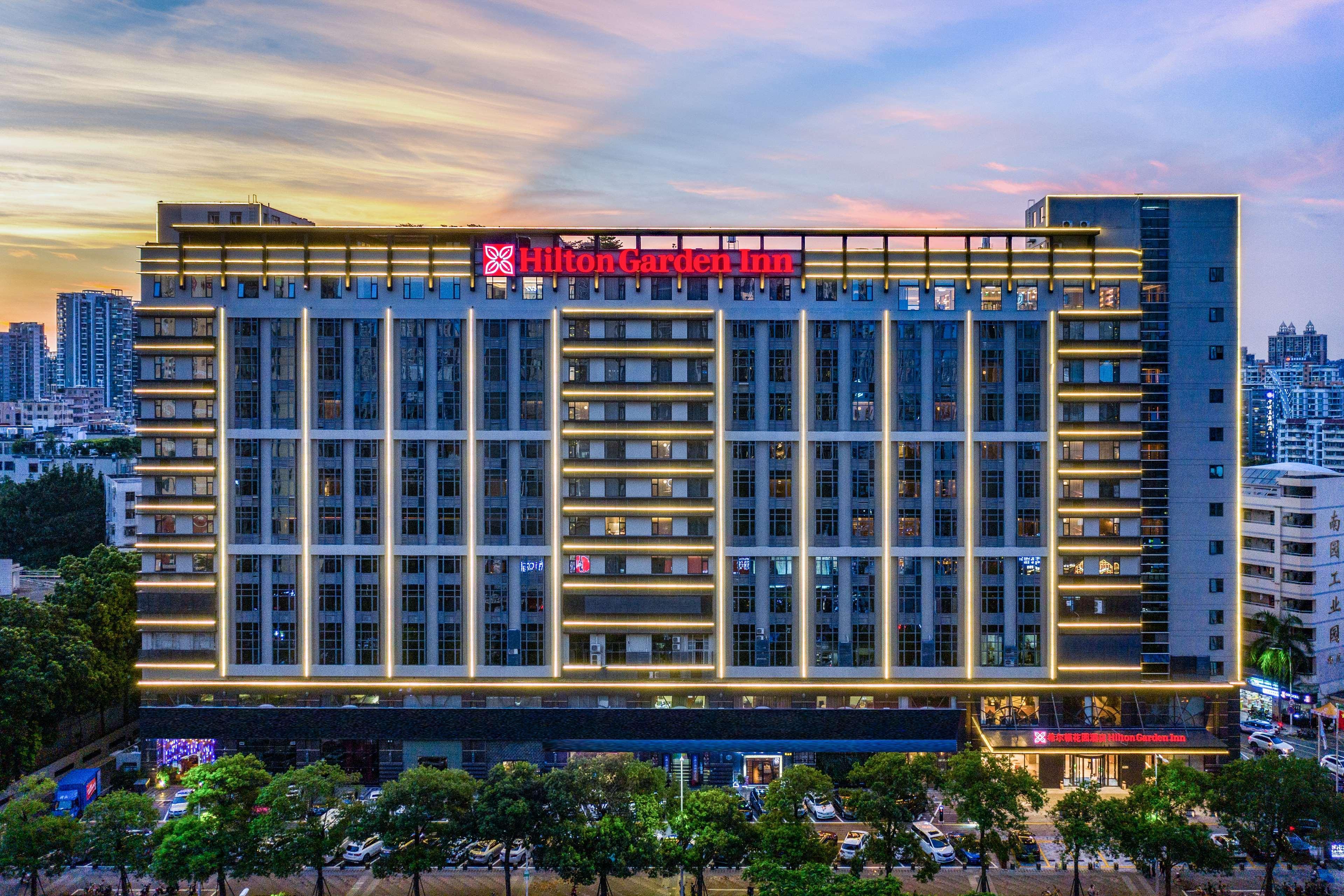 Hilton Garden Inn Shenzhen Nanshan Avenue Экстерьер фото