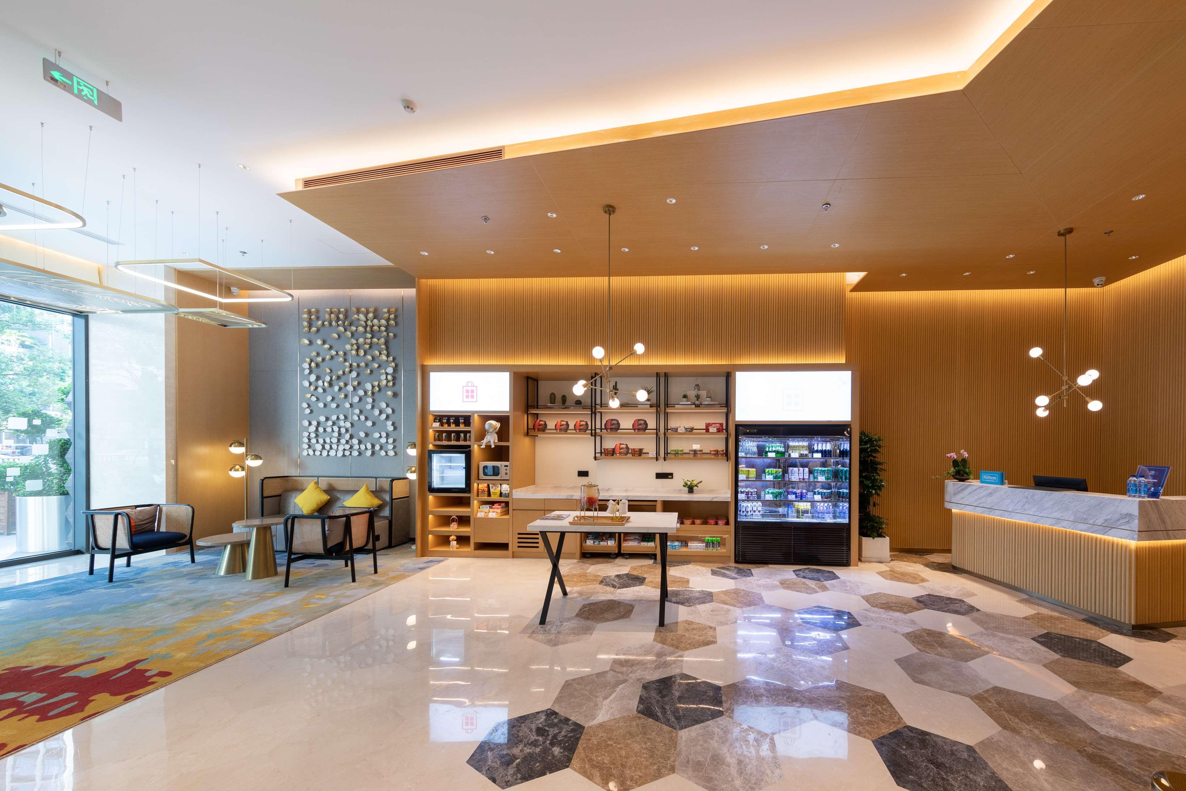 Hilton Garden Inn Shenzhen Nanshan Avenue Экстерьер фото