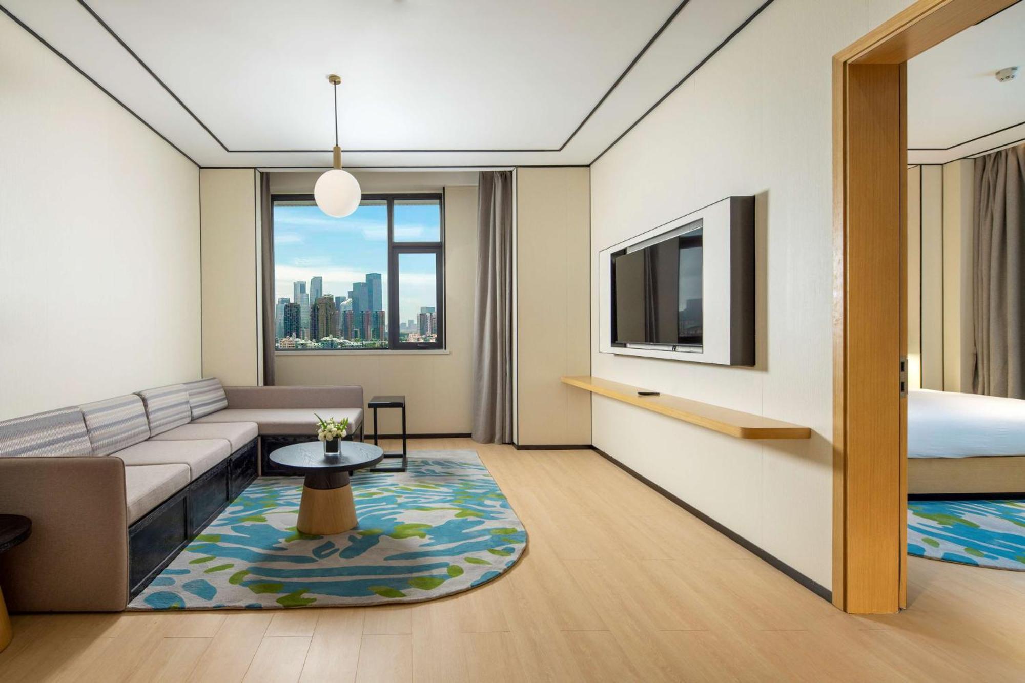 Hilton Garden Inn Shenzhen Nanshan Avenue Экстерьер фото